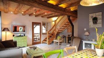 TV, fireplace, DVD player, table football