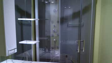 SĂšche-cheveux, papier toilette