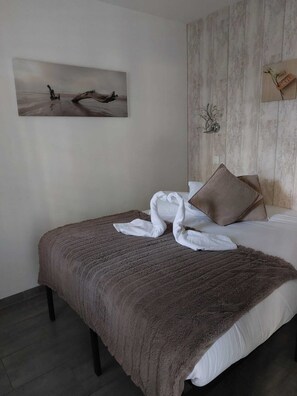 1 bedroom, iron/ironing board, travel crib, free WiFi - Your apartment is 2 steps from Disneyland Paris! (Serris)