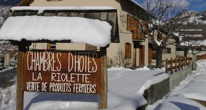 1.5 km from the Serre Chevalier ski resort.