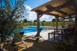 Piscine extérieure, piscine chauffée