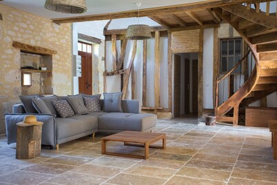 Gîte LEGOTINE: Large farmhouse restored