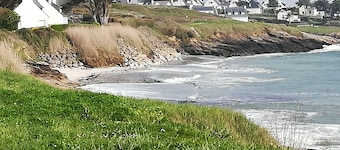 house 250 m harbor and beaches