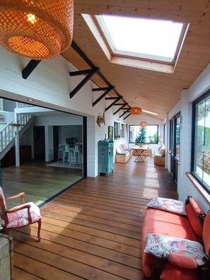 TV, fireplace, books