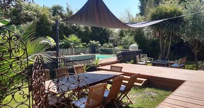 Authentique villa en bois 200 m2 - 4 chambres, terrasse, piscine, LA VILLA JO