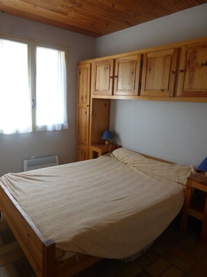 3 quartos, ferros/tábuas de passar roupa, Wi-Fi