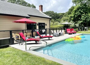 Piscina all'aperto, una piscina riscaldata