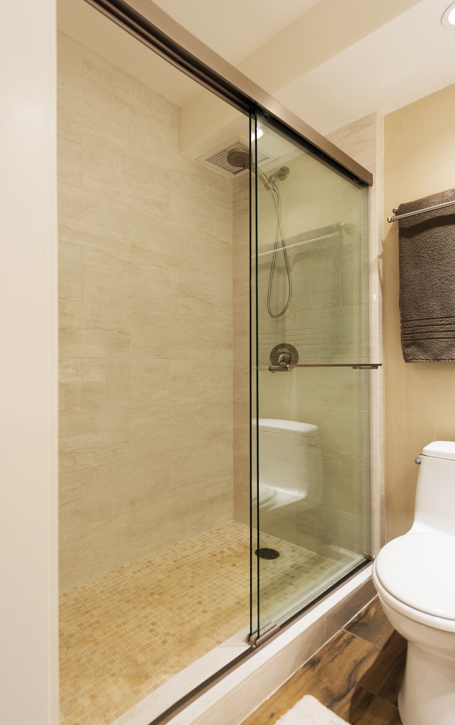 Bathtub, hair dryer, towels, soap