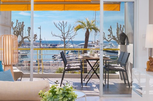 Want to GET AWAY from it all by the sea in GOLFE JUAN?