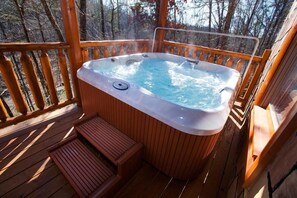 Tina de hidromasaje al aire libre