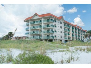 Exterior - BEACH FRONT CONDO. TOES IN THE SAND. FAMILY FRIENDLY!! (Saint Pete Beach)