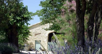 Special Offer - 20% off from August 22 to 29 963€ instead of 1200€: a superb vacation rental in Uzès, 700 meters from town