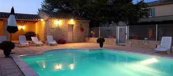 Uzès: superb gîte in a Provencal farmhouse 700m from the town center