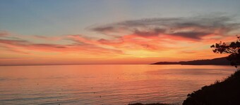 Wonderful Modern rental - Stunning sea view 3 minutes from the beach