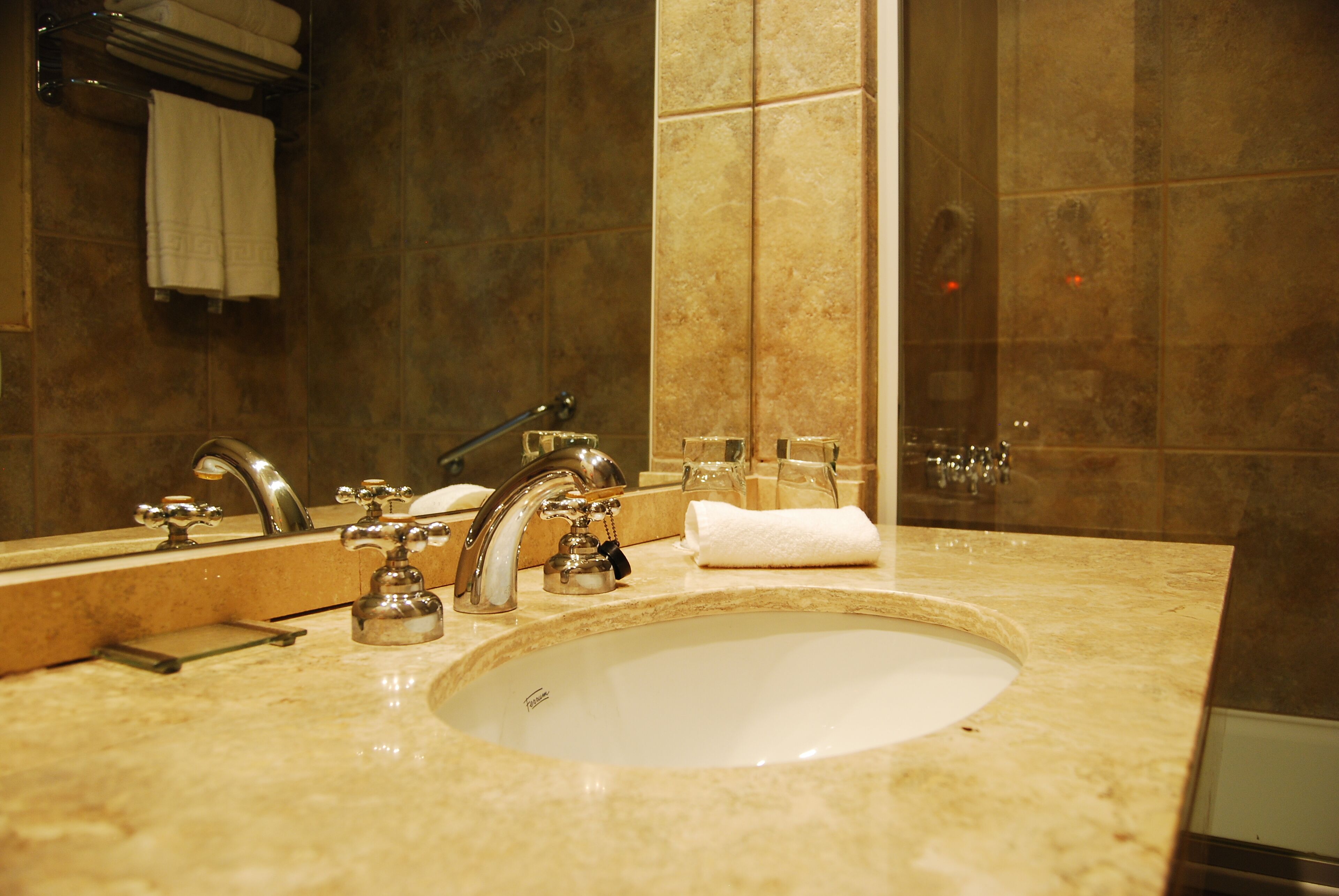 combined shower/bathtub, deep-soaking bathtub, free toiletries, bidet