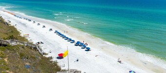 Steps to Beach! 3 Balconies! Gulf Views! 6 Bikes! Beach Gear! ~ Sunset Watch 30A