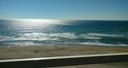 Ocean Front Condo - 1 Schlafzimmer / Bad - 4 Personen - im Jahr 2017 renoviert