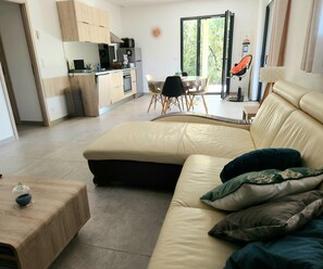 Smart TV, DVD player