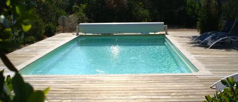 Piscine extérieure, piscine chauffée