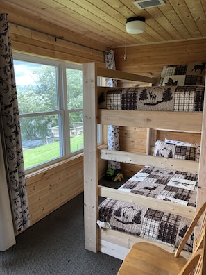 3 bedrooms, free WiFi, bed sheets