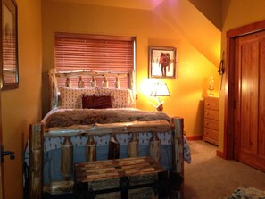 4 bedrooms, in-room safe, iron/ironing board, travel cot