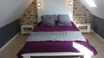 3 chambres, fer et planche à repasser, lit parapluie, Wi-Fi gratuit