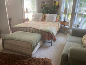 4 habitaciones, tabla de planchar con plancha y cuna de viaje 