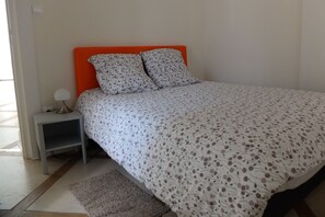 1 chambre, literie fournie