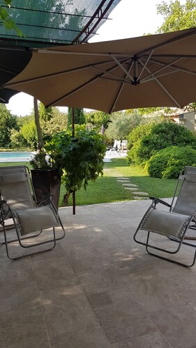 Superb air-conditioned house - 6 people - heated or cooled swimming pool