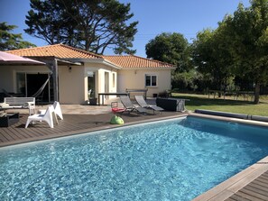 A heated pool - Single storey house with heated pool  (Bouaye)