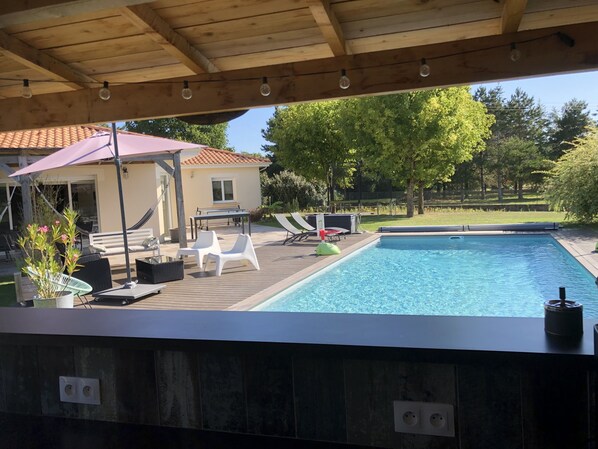 A heated pool - Single storey house with heated pool  (Bouaye)