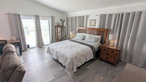 Schreibtisch, kostenloses WLAN, Bettwäsche