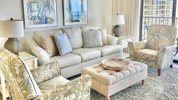 Televisión, reproductor de DVD y estéreo