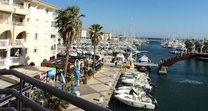 Paikalla huoneisto PORT FREJUS