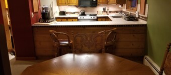 Chugach Foothills Chalet -- a charming, quiet east Anchorage retreat!