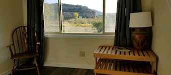 SCENIC CABIN 35Ac Peace & Quiet Creek Kjæledyr Fottur 35min-MesaVerde, 5min-SandCanyon