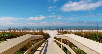 SOMERSET #213 2 BR 2 Bth- Beautiful Beachfront Paradise . Aug Sept Oct Promotion