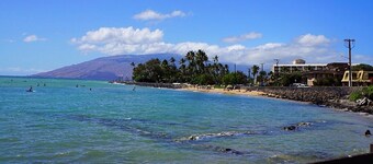 Privacy in Paradise! 2nd Flr, updated,across from Beach!  Smaller 6 unit complex