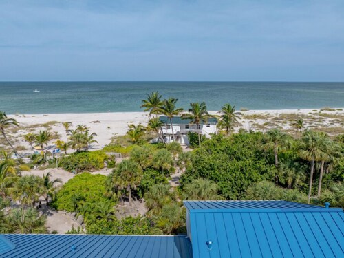 Perfect Placement, A beautiful beachfront home