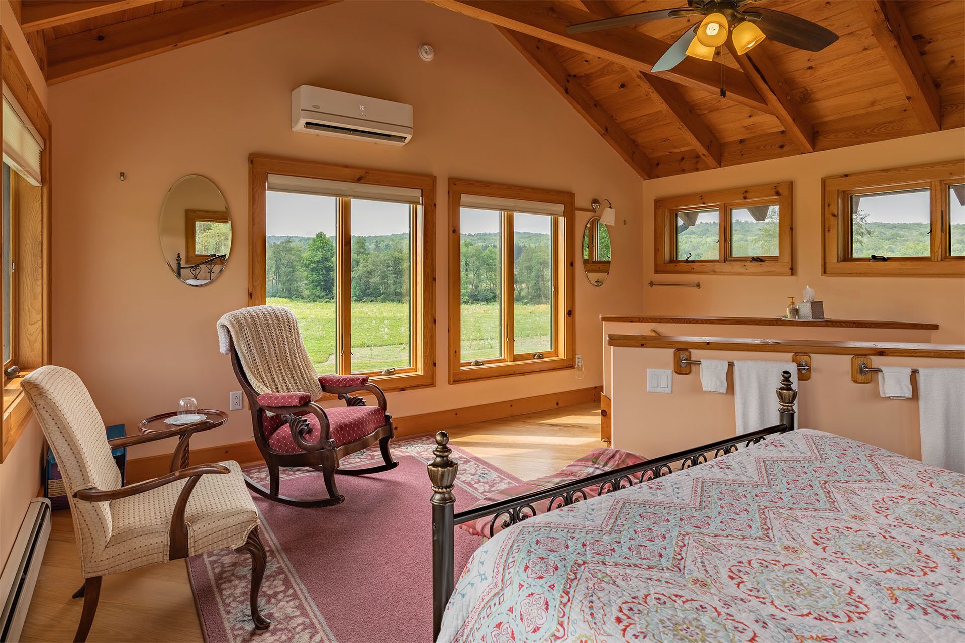 6 chambres, fer et planche à repasser, Wi-Fi, draps fournis