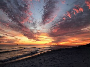 På stranden og strandhåndklær
