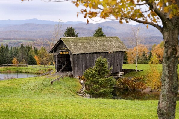 Exterior -  Ski-in/Ski-out Condo with central air -Seasons on Mt. Snow (West Dover)