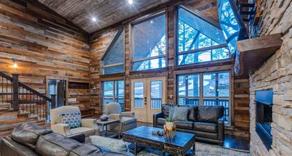 Let's Get Together: 6Bed+Loft/Gameroom+5.5Bath