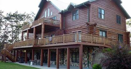 Luxuriös und geräumig! Ein großartiger Ort für Familien, Freunde, Treffen und Firmen!