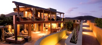 Private 2 Bedroom Complex Close To Beach