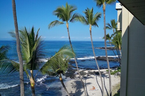 Penthouse Oceanfront Condo with AC and Fabulous Views #407