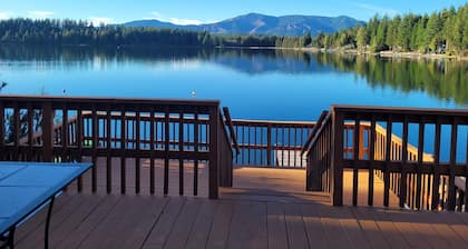 Vintage Cabin on Lake Nahwatzel! Private dock and gorgeous views!