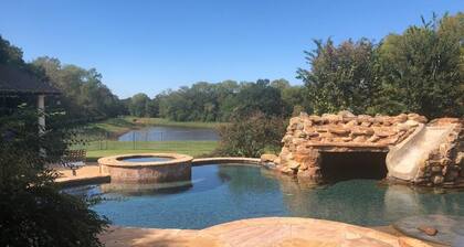 Whitetail Ranch Manor Retreat 685 ACRES!