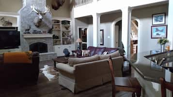 TV, fireplace, DVD player