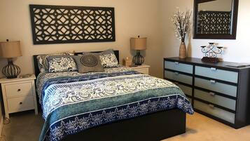 2 slaapkamers, een strijkplank/strijkijzer, reisbedje, gratis wifi